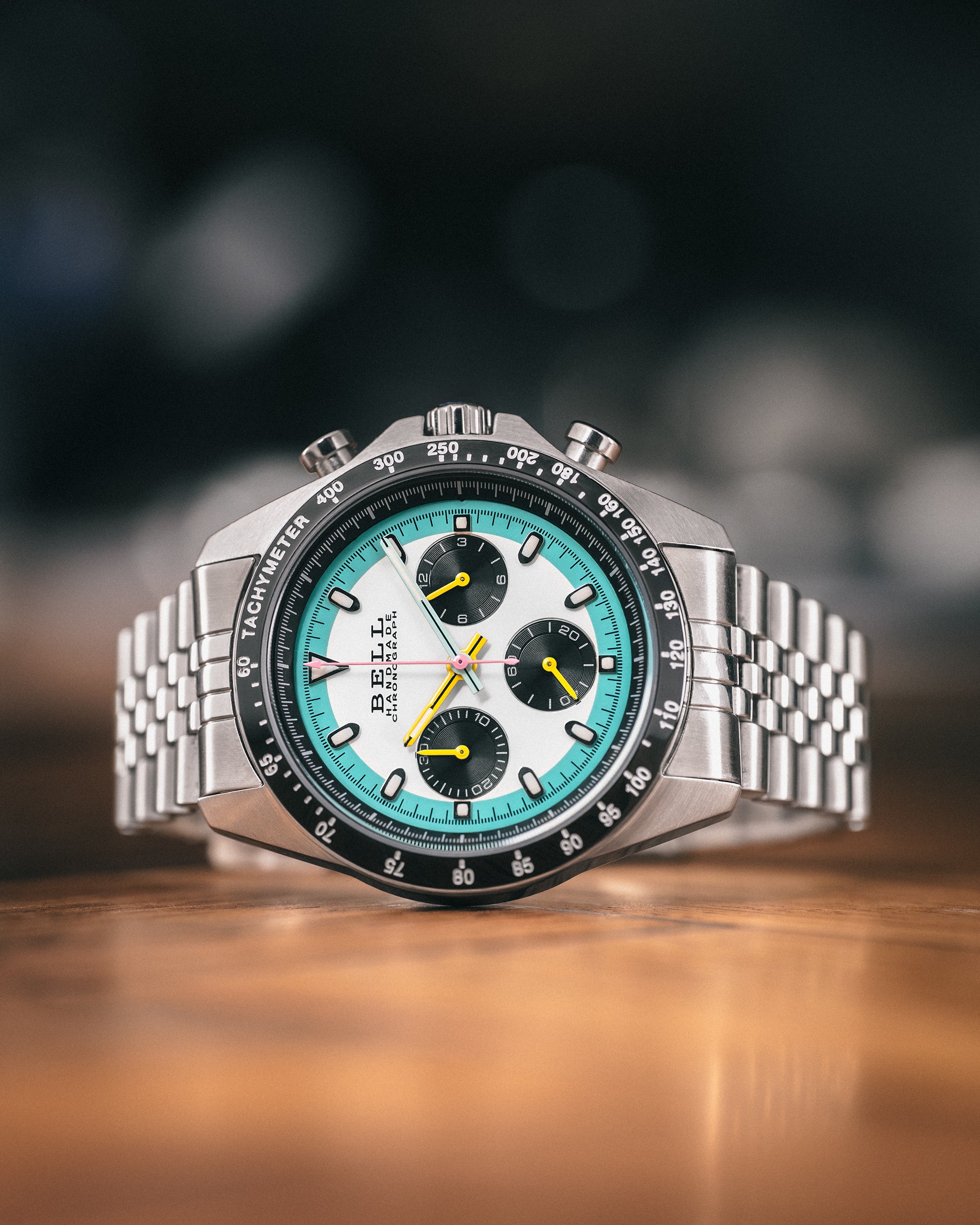 最新商品 VK63クロノグラフ 39mm カラフルCZダイヤモンドベゼル 【公式
