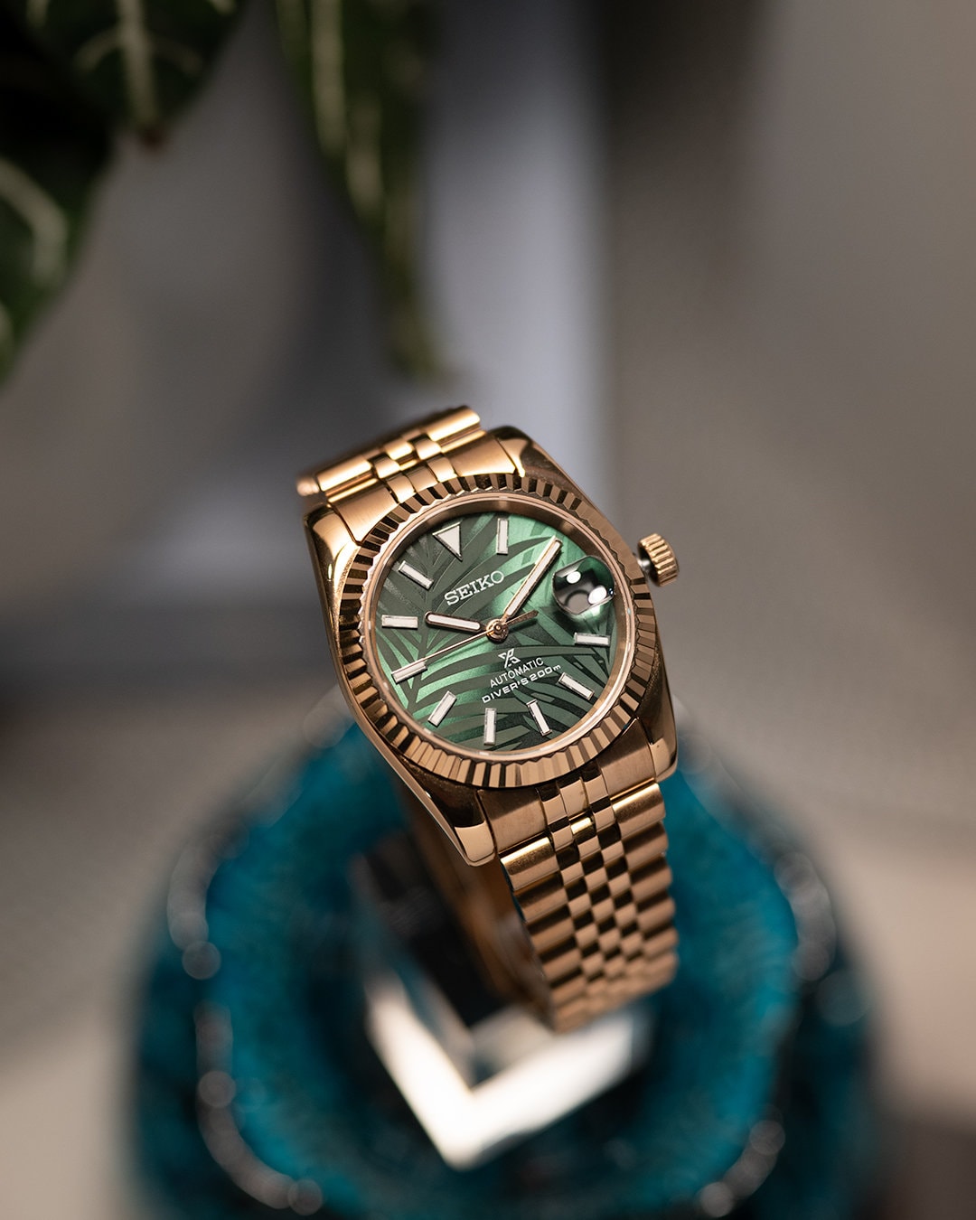 Seiko discount datejust gold