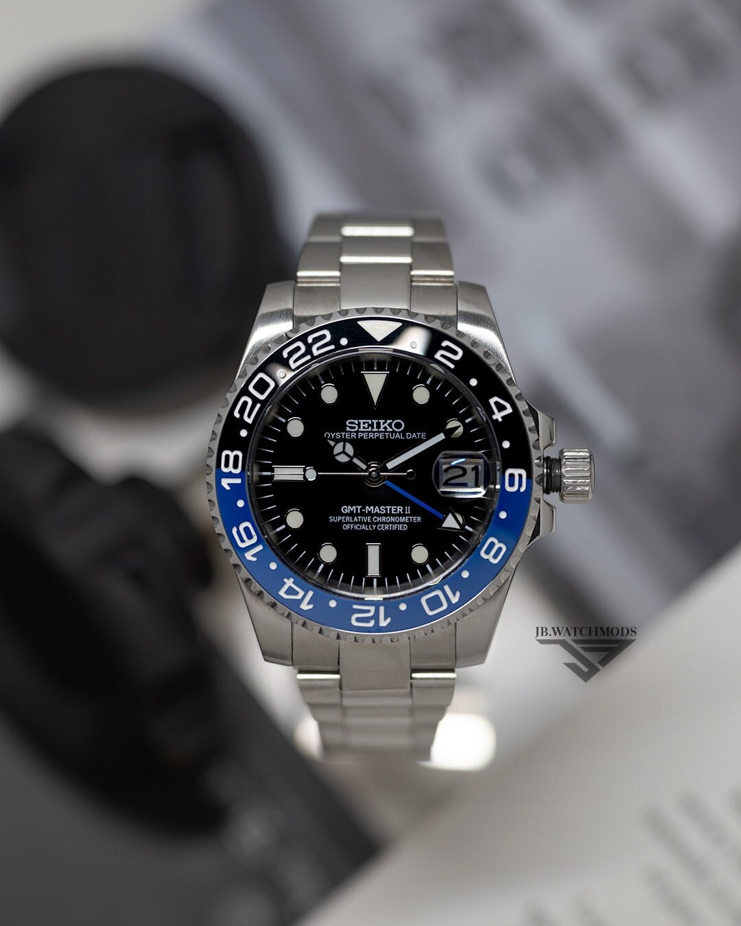 JB.WATCHMODS Custom Seiko Mod Batman GMT NH34 Automatic Watch