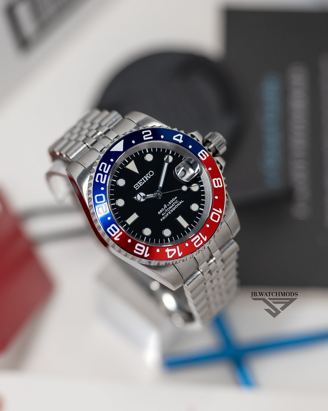 JB.WATCHMODS Custom Seiko Mod Pepsi style Watch