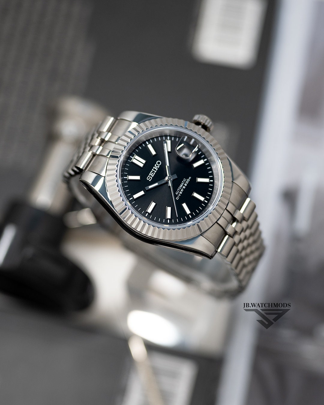 JB.WATCHMODS Custom Seiko Mod Black Datejust style