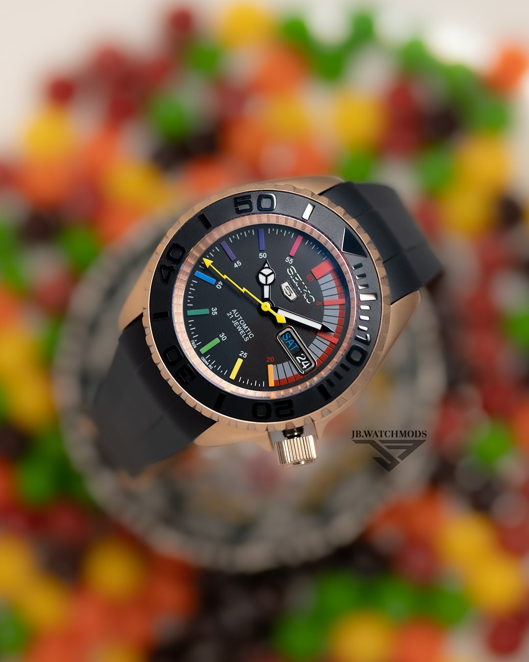 JB.WATCHMODS Custom Seiko Mod Rainbow SKX Automatic Watch