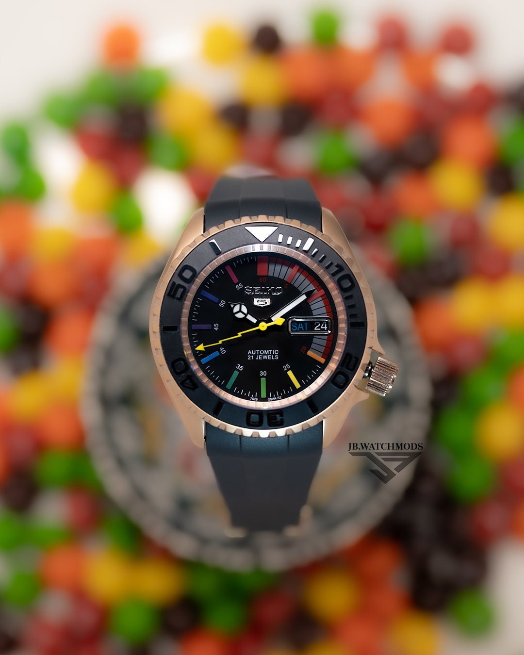 JB.WATCHMODS Custom Seiko Mod Rainbow SKX Automatic Watch